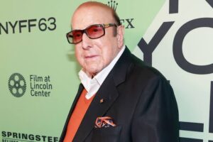 Clive Davis, Death, United States Obituary
